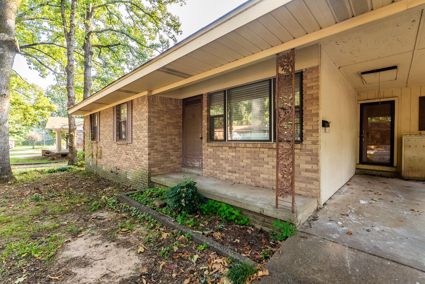 Updated 3Br 2Ba Brick Home In Sherwood New Paint Flooring – photo 5