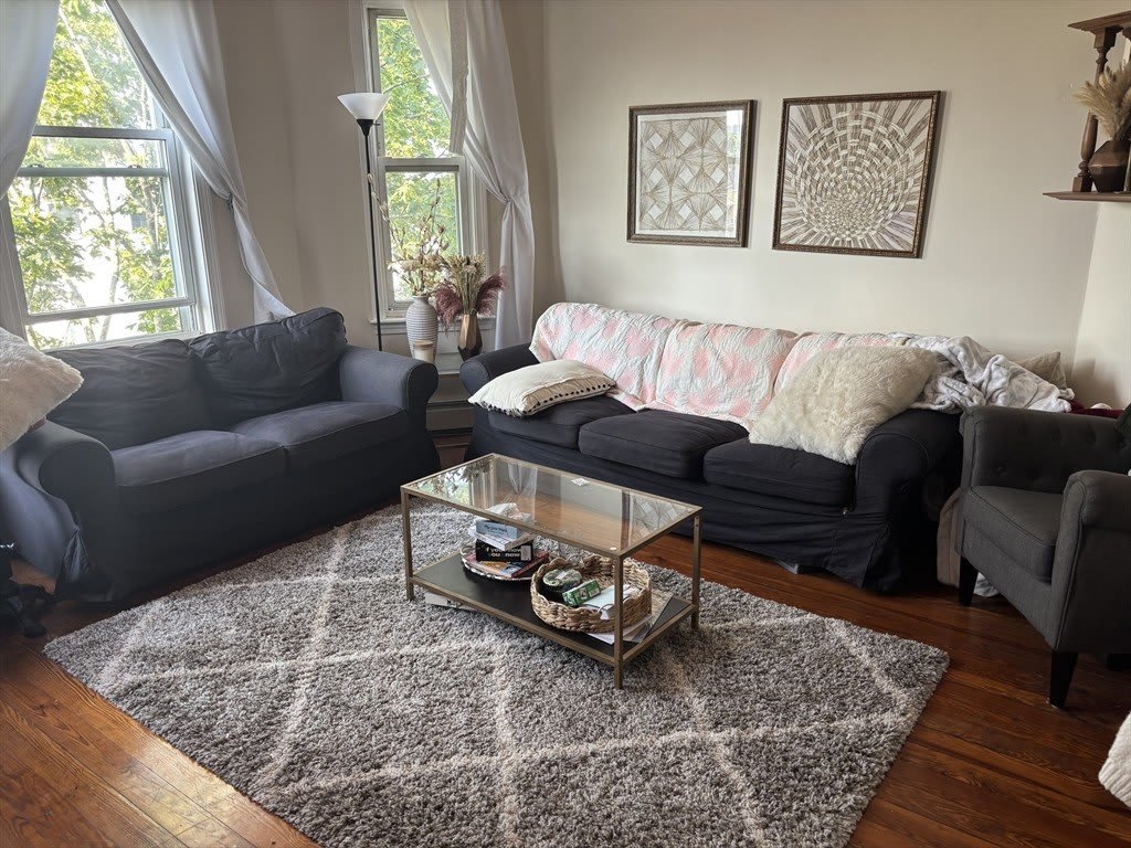 825 E 2nd – photo 1