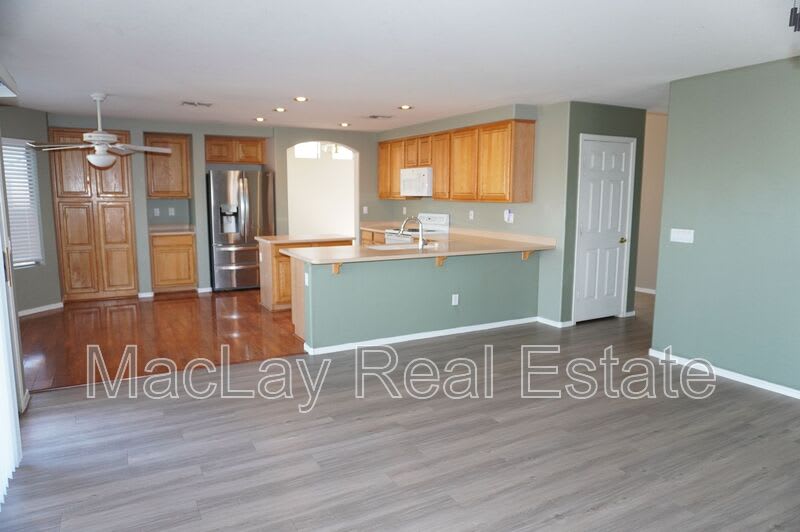 2600 S Holguin Way – photo 4