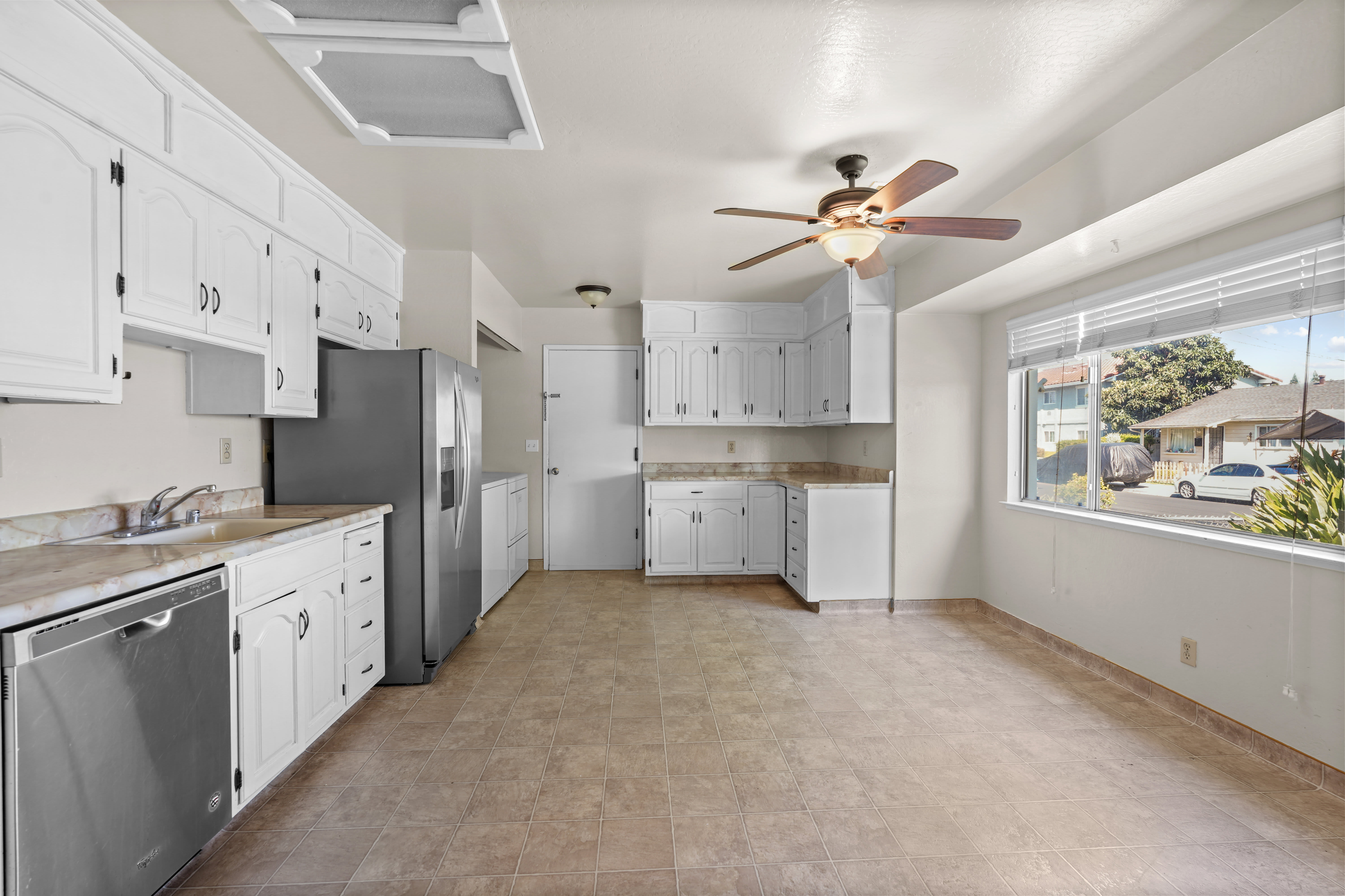 1200 Reeve St – photo 3