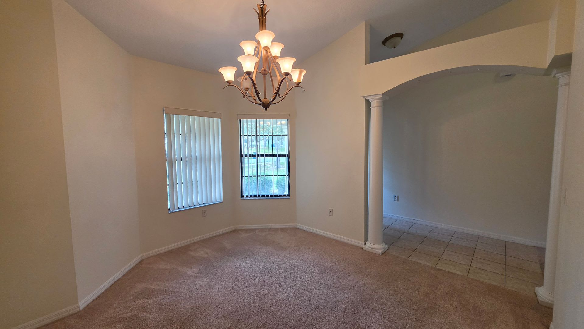 Spacious 4 Bdrm / 2 BA with 2 car garage – photo 5