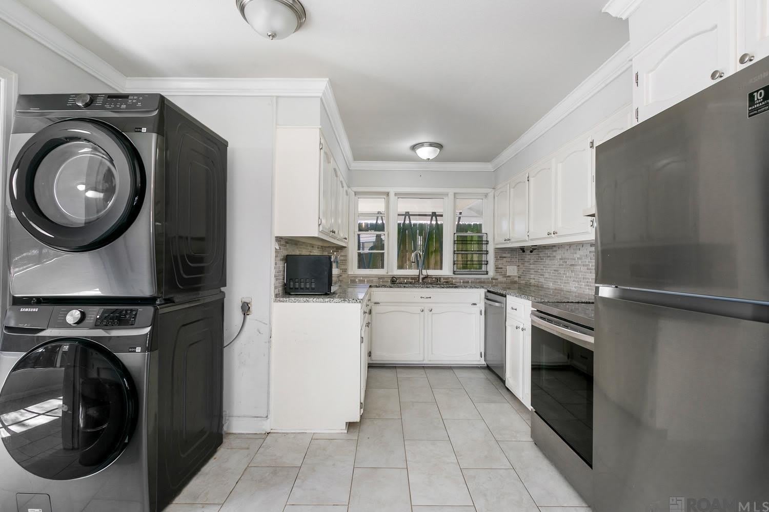5672 George St – photo 4