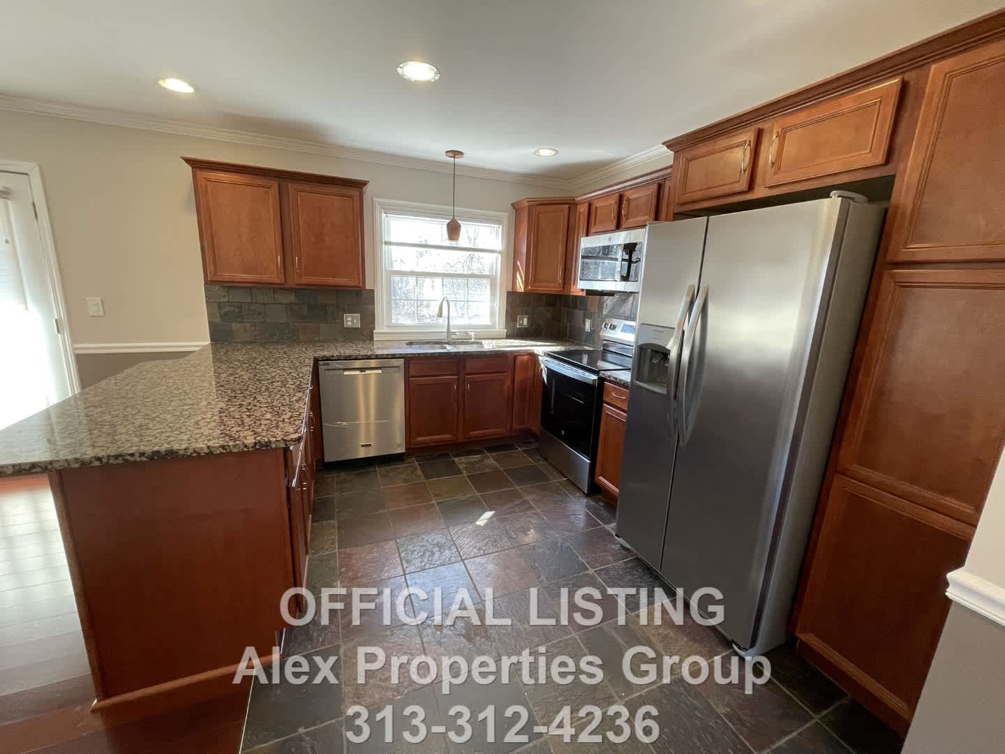 31045 Sheridan Dr – photo 2