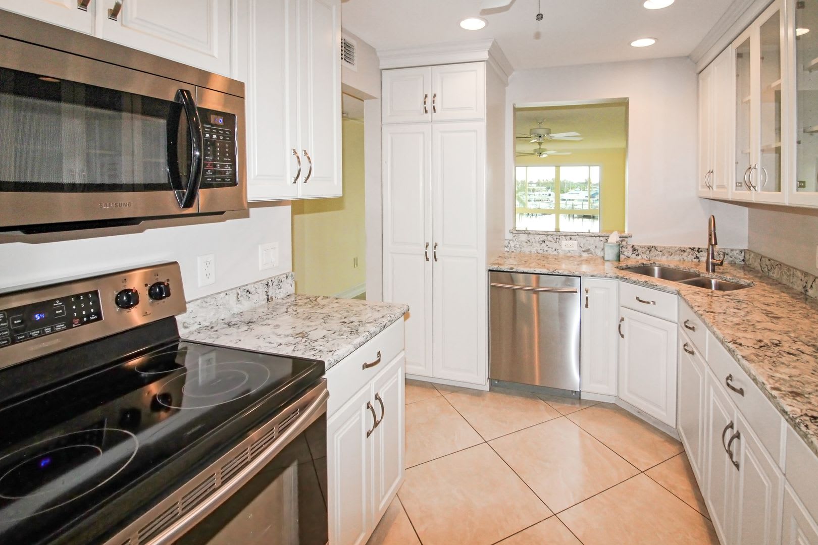 Bella Costa Annual Condo for Rent – photo 4