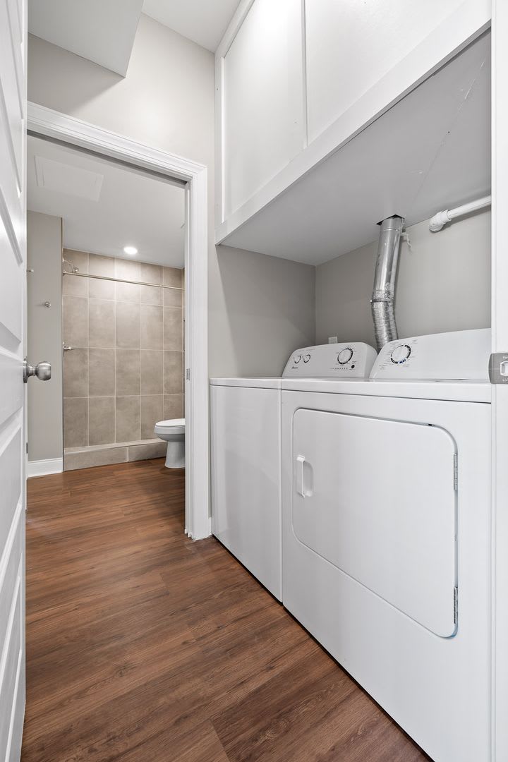 ONE MONTH FREE! 621 MLK *Income Restricted* – photo 3