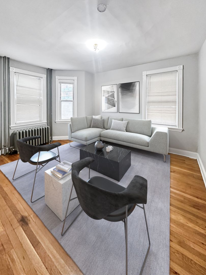 Stunning 4 bed 2 bath in beautiful Jamaica Plain – photo 1