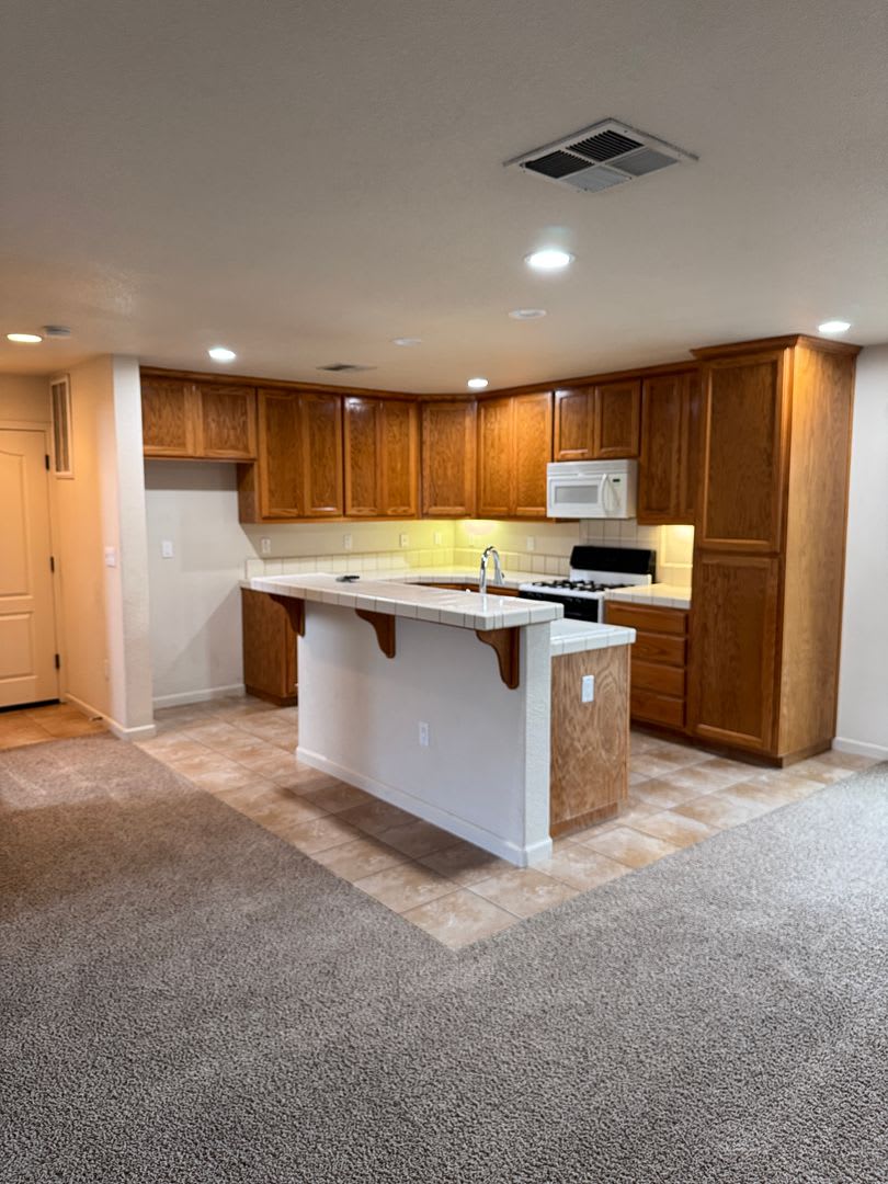 Beautiful Gustine Home Available In Gated Community – photo 5