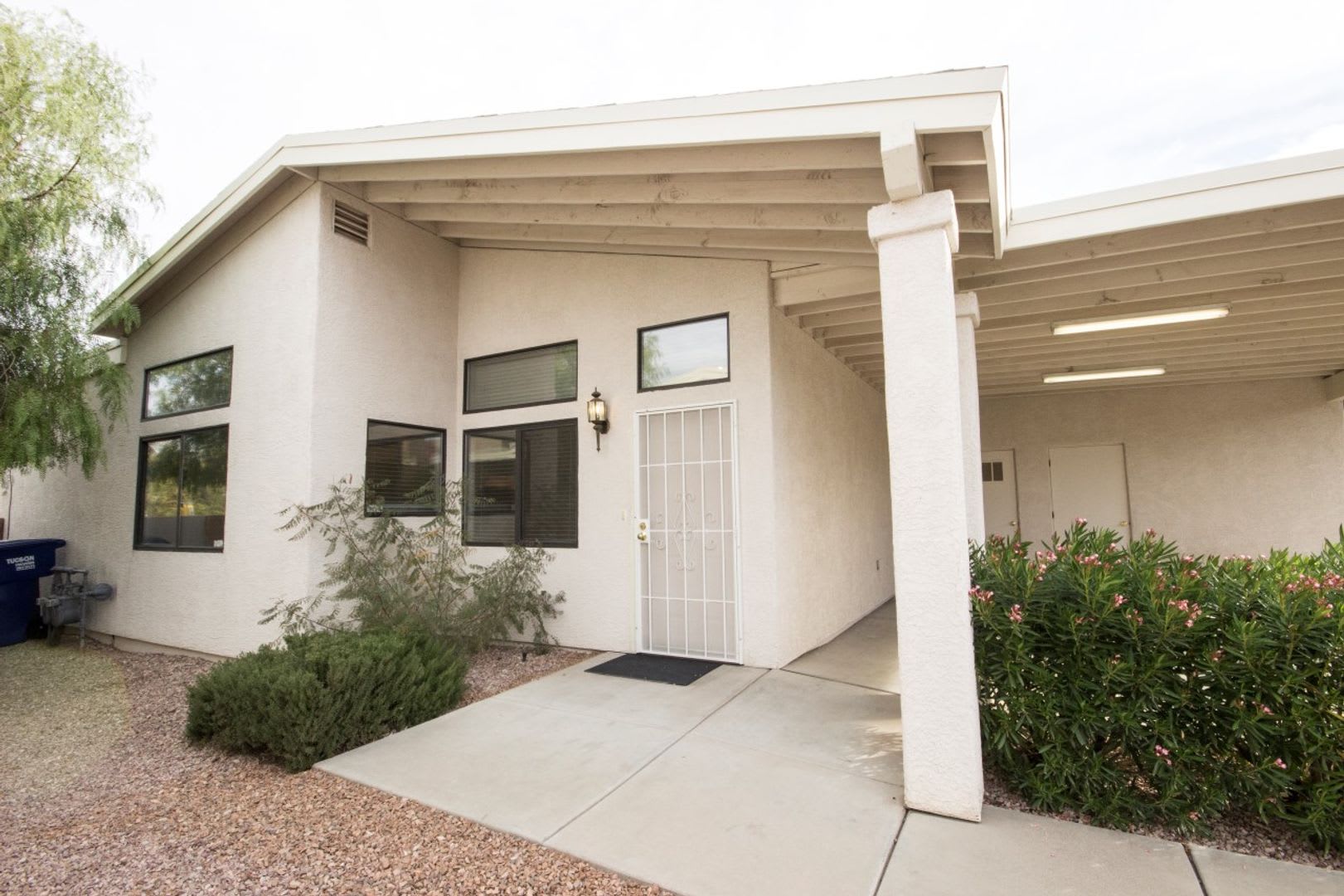 3716 N. Mountain Ave. – photo 1