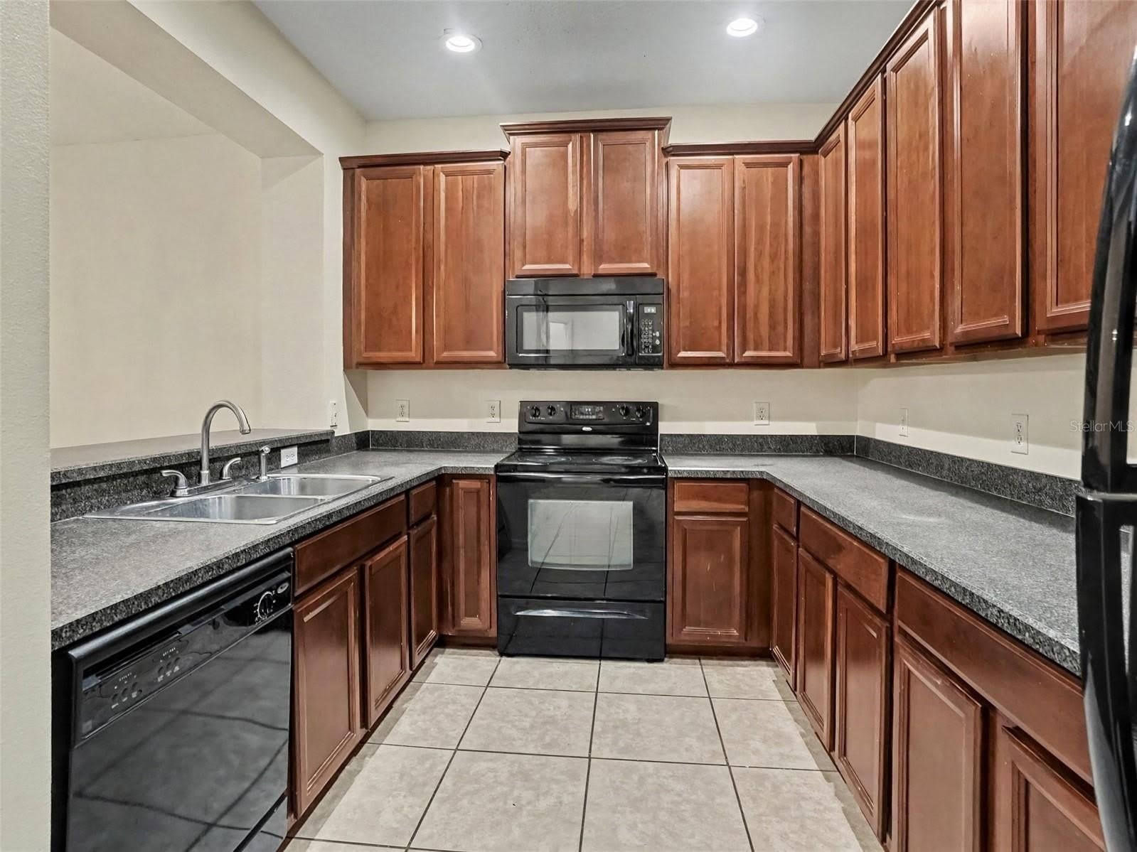1114 LIMESTONE Run – photo 5