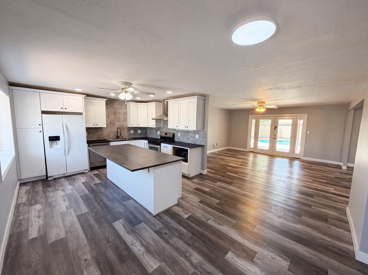 7328 E Lewis Ave – photo 2