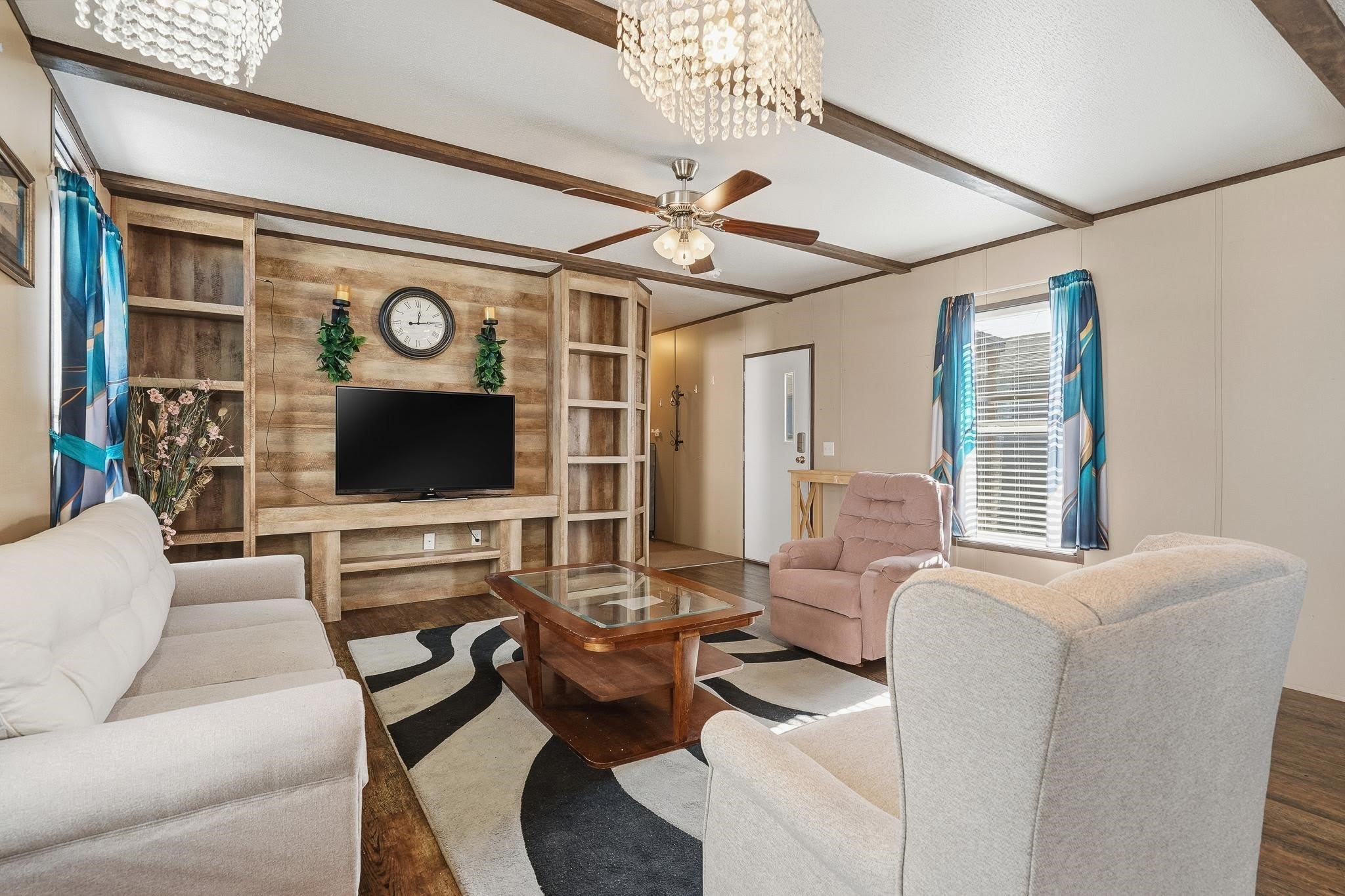 438 Benjamin – photo 2