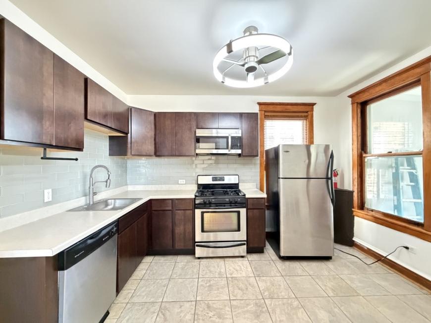 1436 Central Park – photo 3
