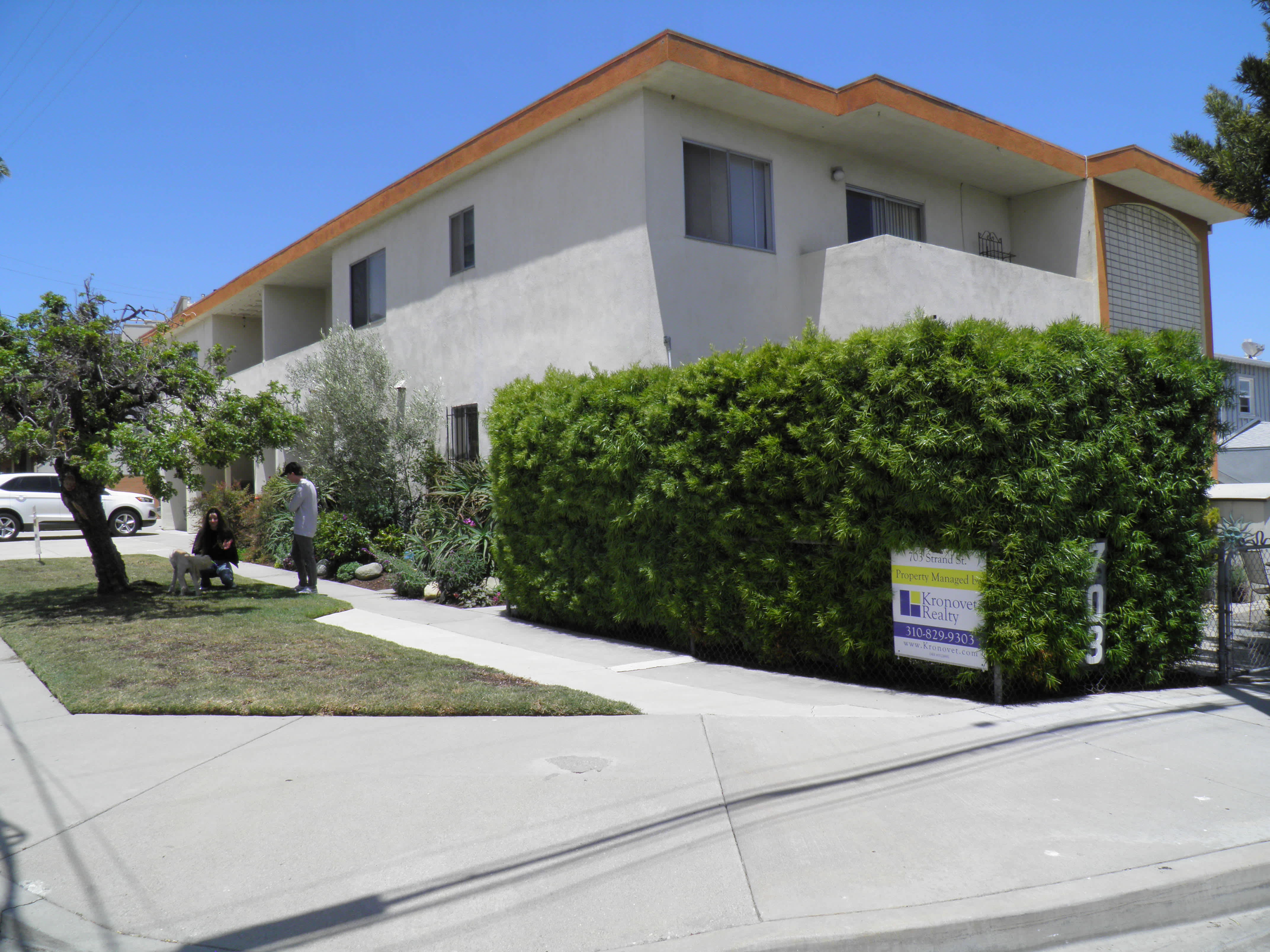 703 Strand St – photo 1