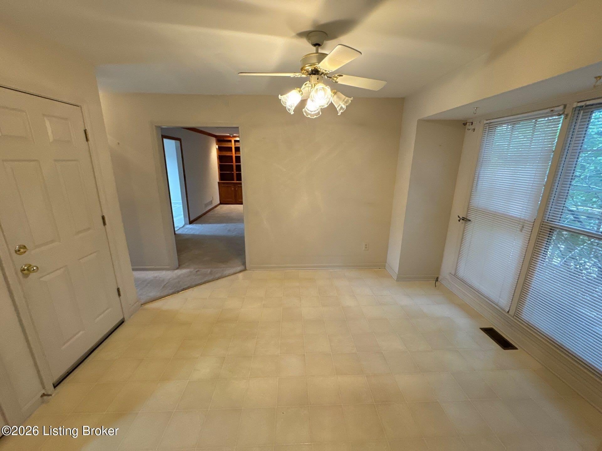 10985 Eagles Cove Dr – photo 5