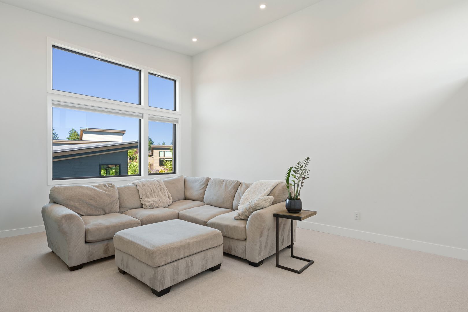 Fully Furnished 4-Bedroom Tetherow Home – photo 1