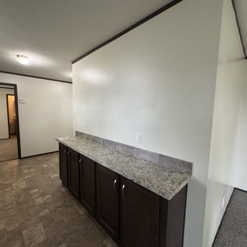 27 Crestwood Drive – photo 1