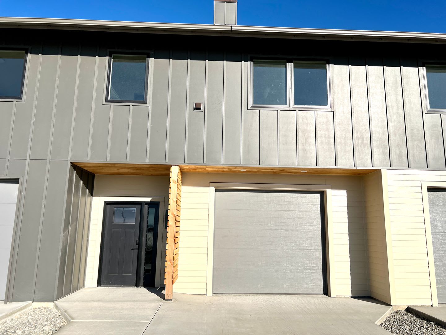 New, Pet Friendly, 2 bed 2 bath Townhouses! – photo 2