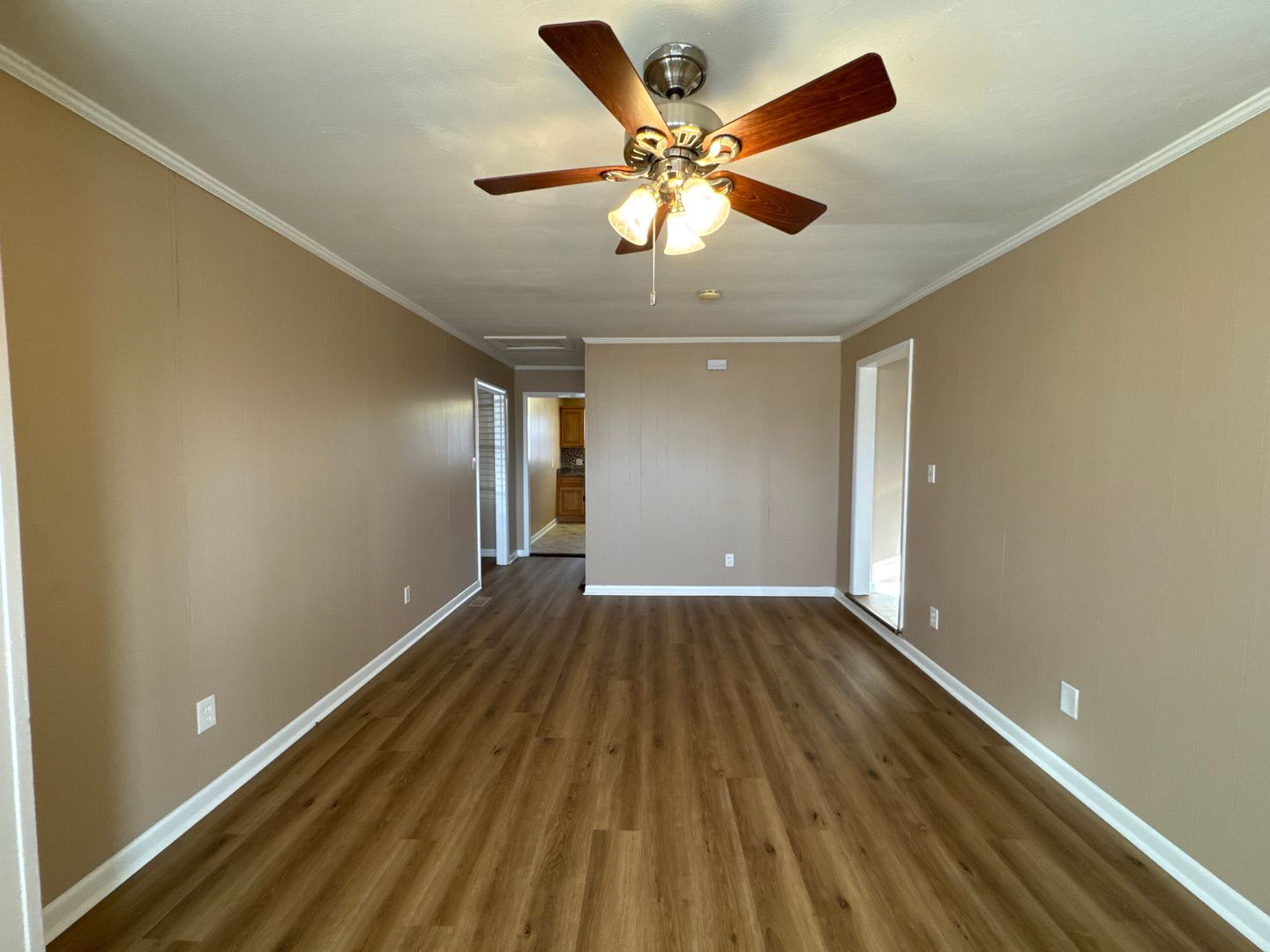 Charming 3BR Near MTSU & Downtown Murfreesboro *MOVE-IN SPECIAL* 1/2 Off First Months Rent! – photo 4