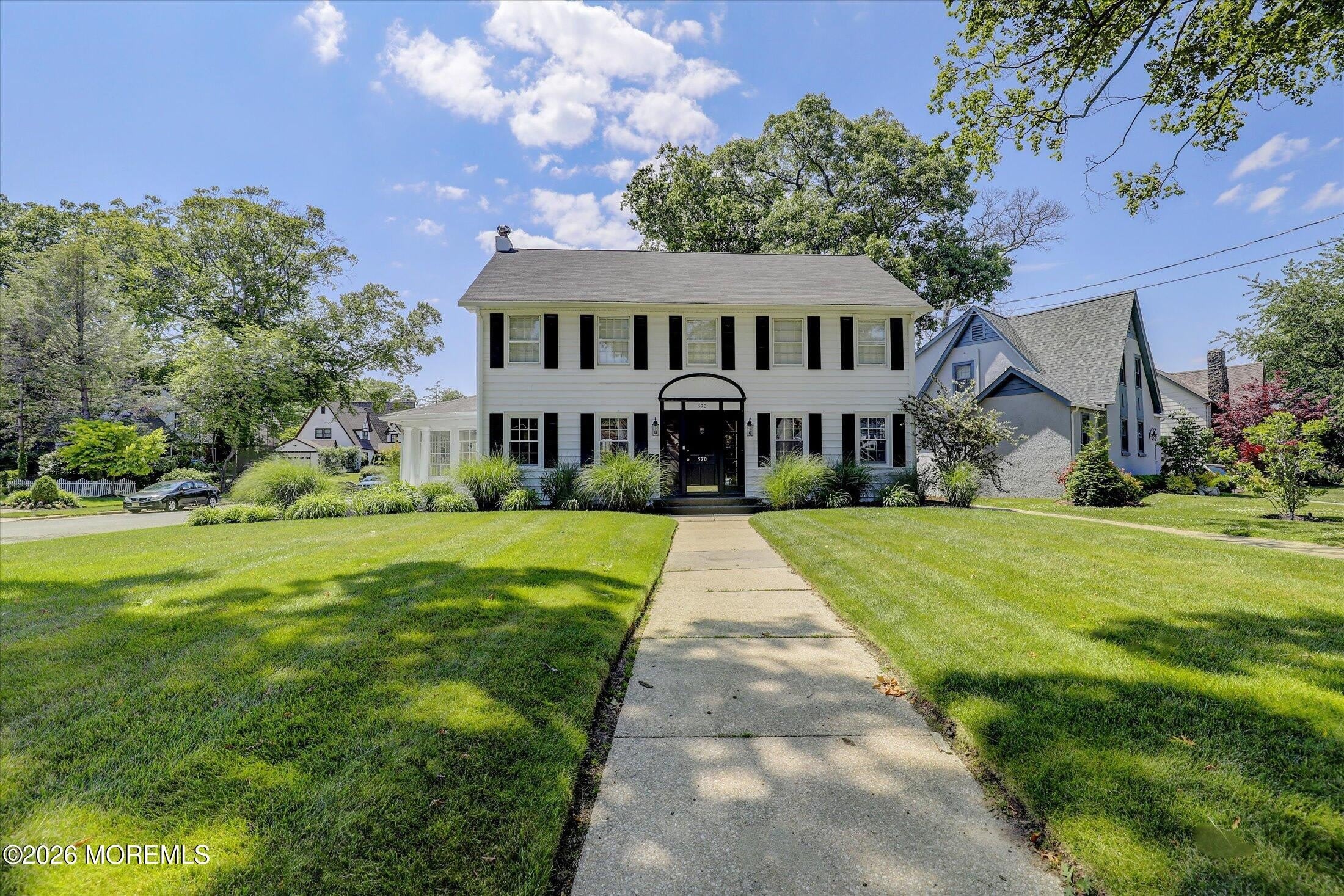 570 N Edgemere Drive – photo 1