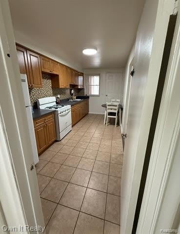 12824 W Warren Avenue – photo 4