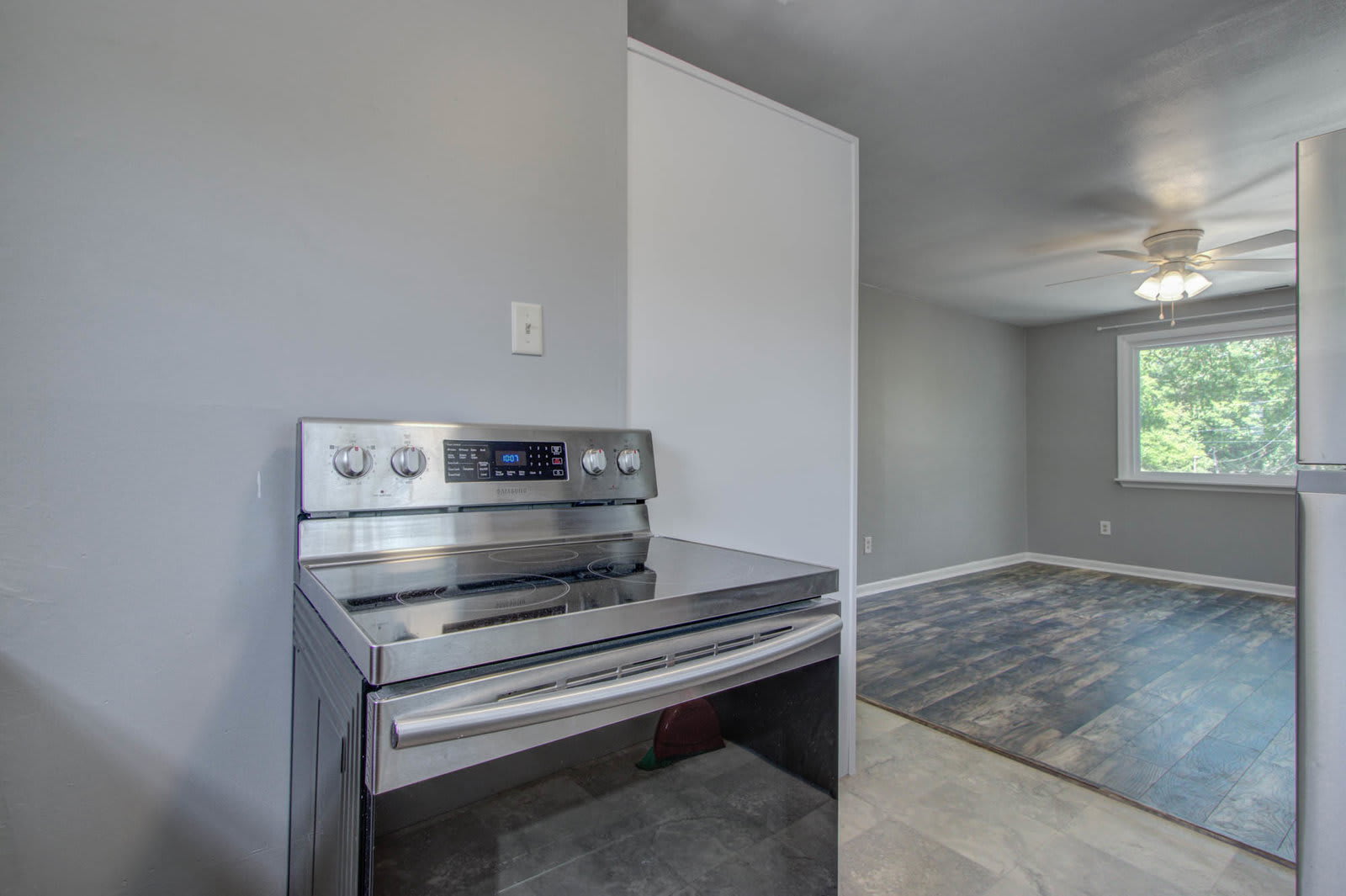 1833 Orangeburg Street – photo 5