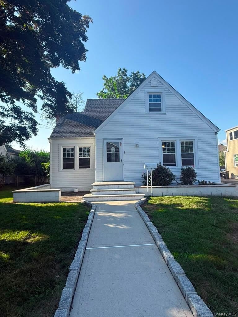 8 Herman Avenue – photo 1