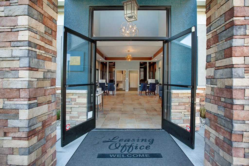 The Henley Apartment Homes – photo 1