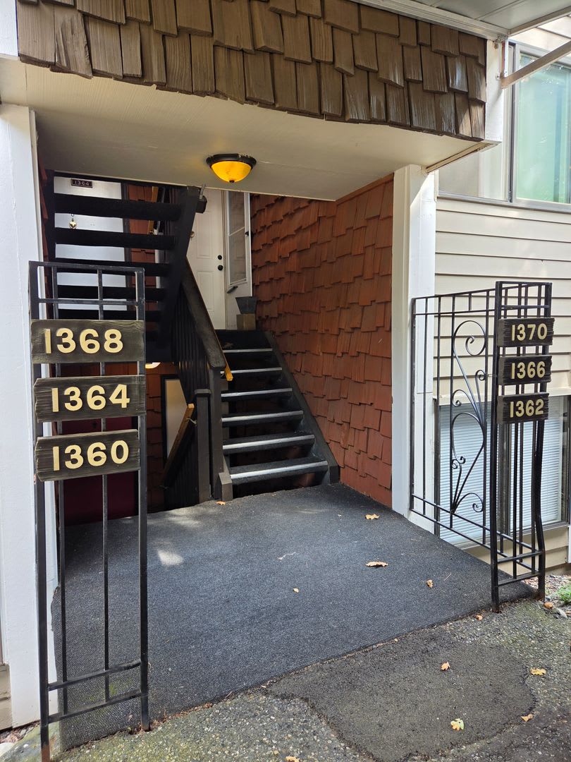 1360 Orleans – photo 2