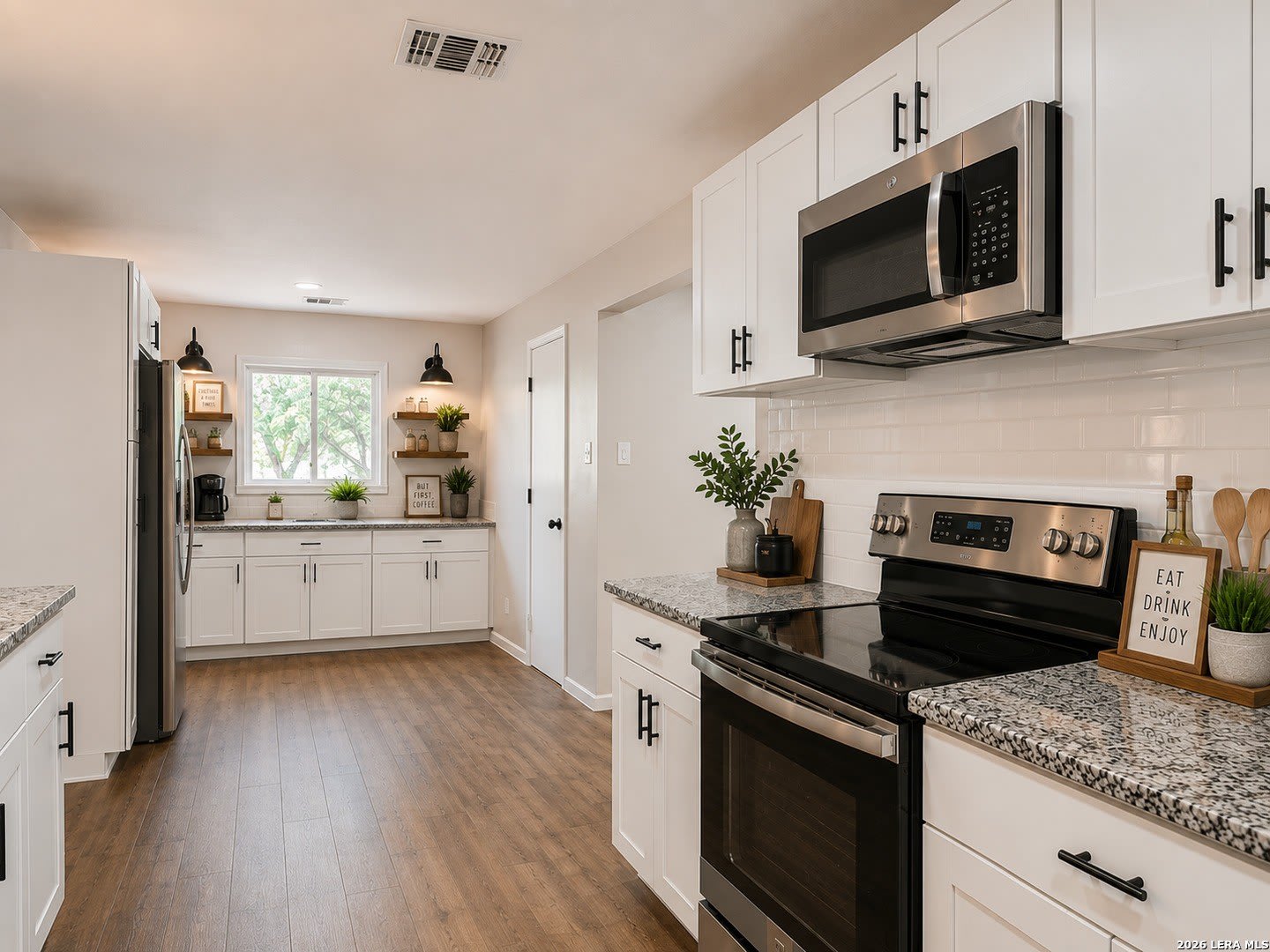 334 SHROPSHIRE DR – photo 2