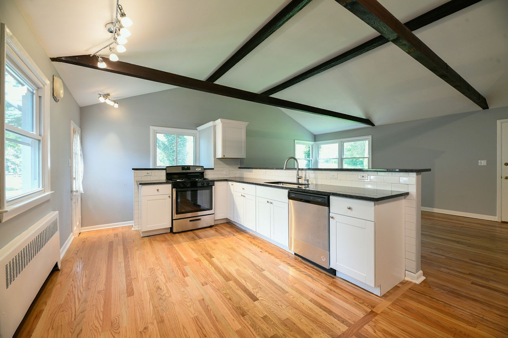 95 Riverside Drive Hamden Ct 06518 – photo 2