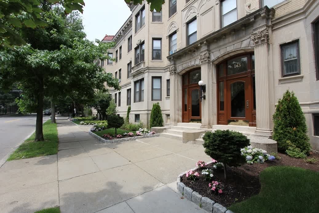 Freeman / Saint Paul Apartments – photo 2