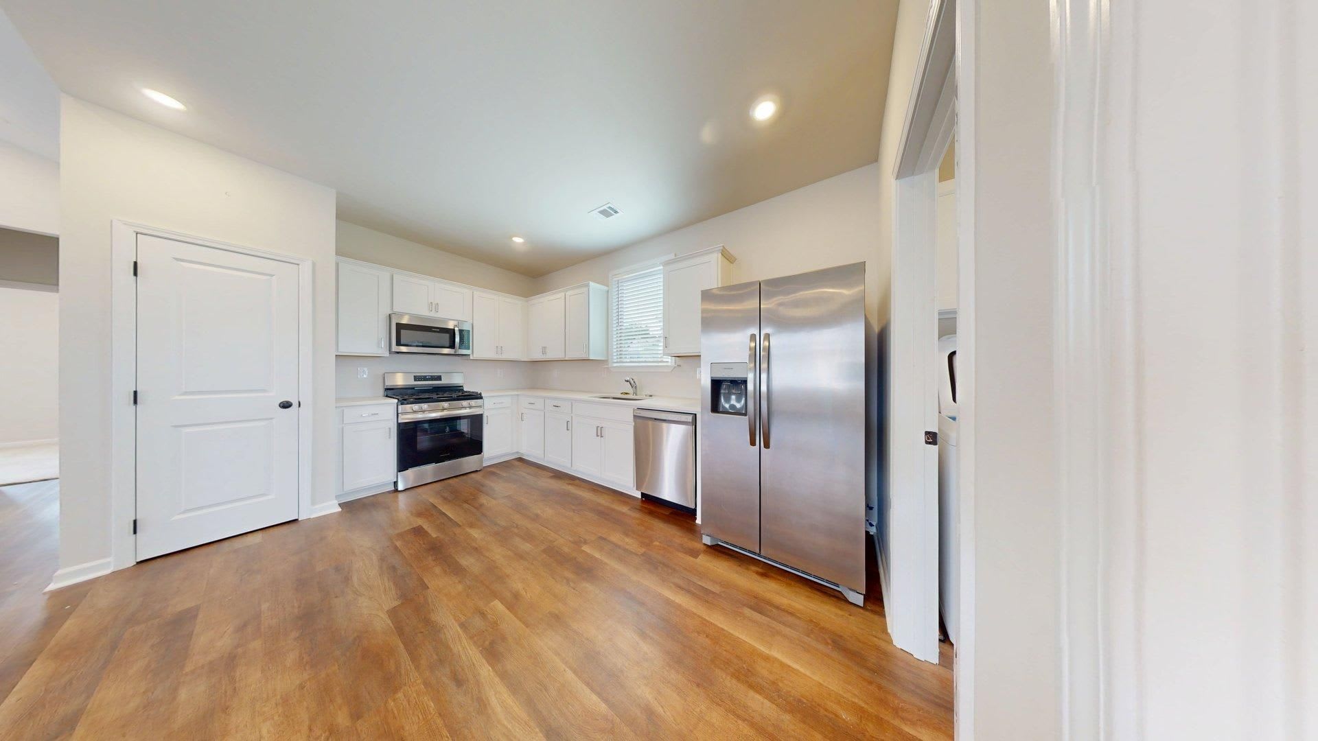 Beautiful Newer Construction Home on Mimms Trail! – photo 4