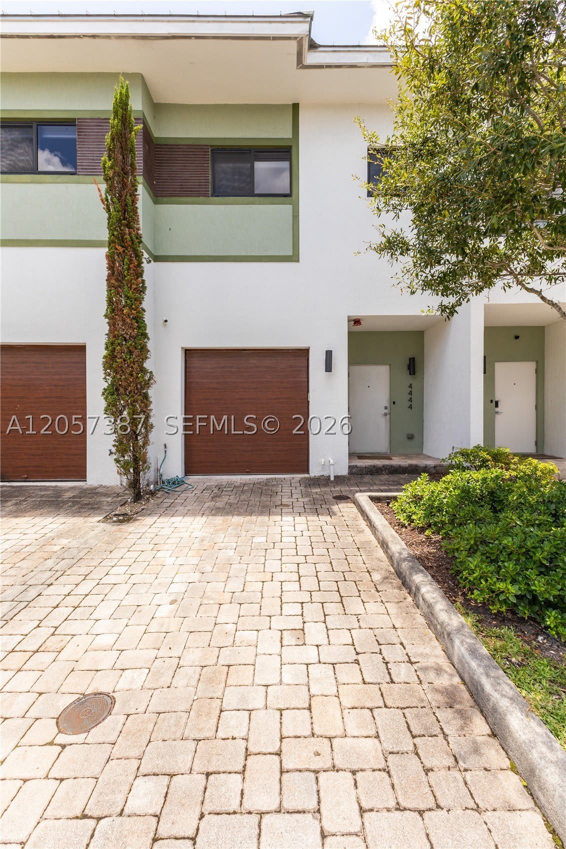 4444 NW 9th St – photo 2
