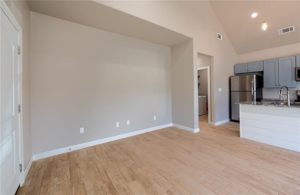819 Valley Oaks Lane – photo 4