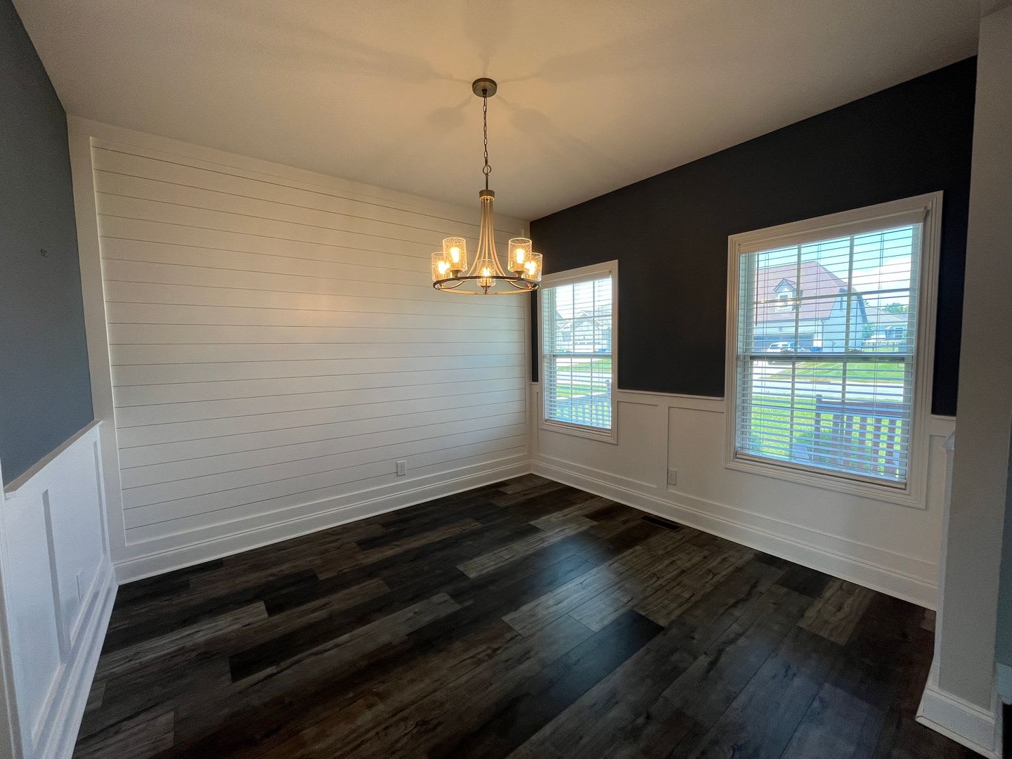 Great 2 story home in Sango! – photo 3