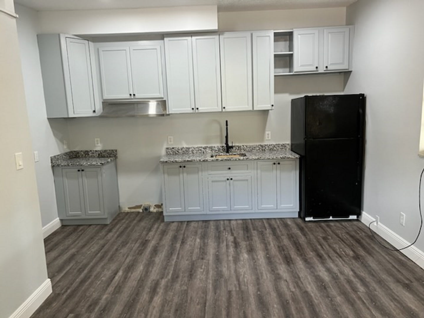 Remodeled 2/1 duplex with carport – photo 1
