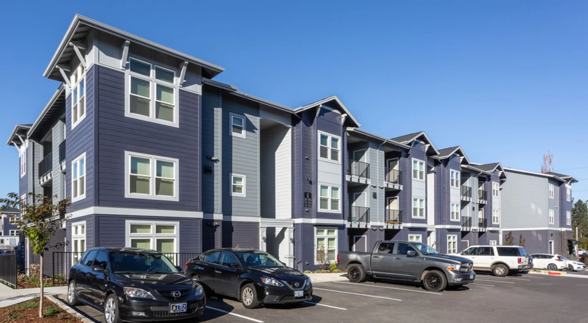 Northbrook Village Apartments – photo 2