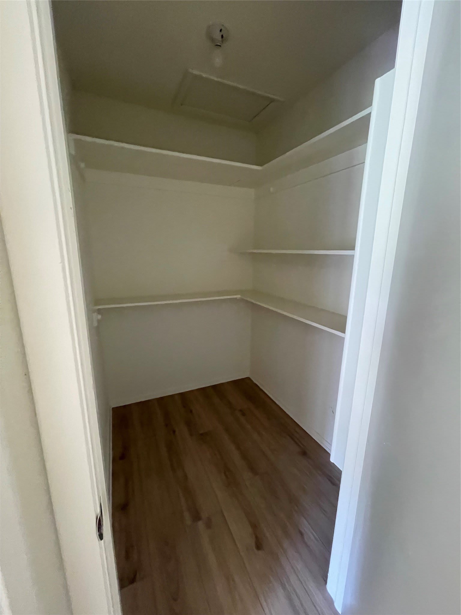 1501 W Houston – photo 3
