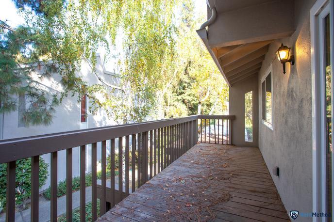 Nicely Upgraded 2 Bedroom 2 Bathroom Condo Available Now! – photo 5