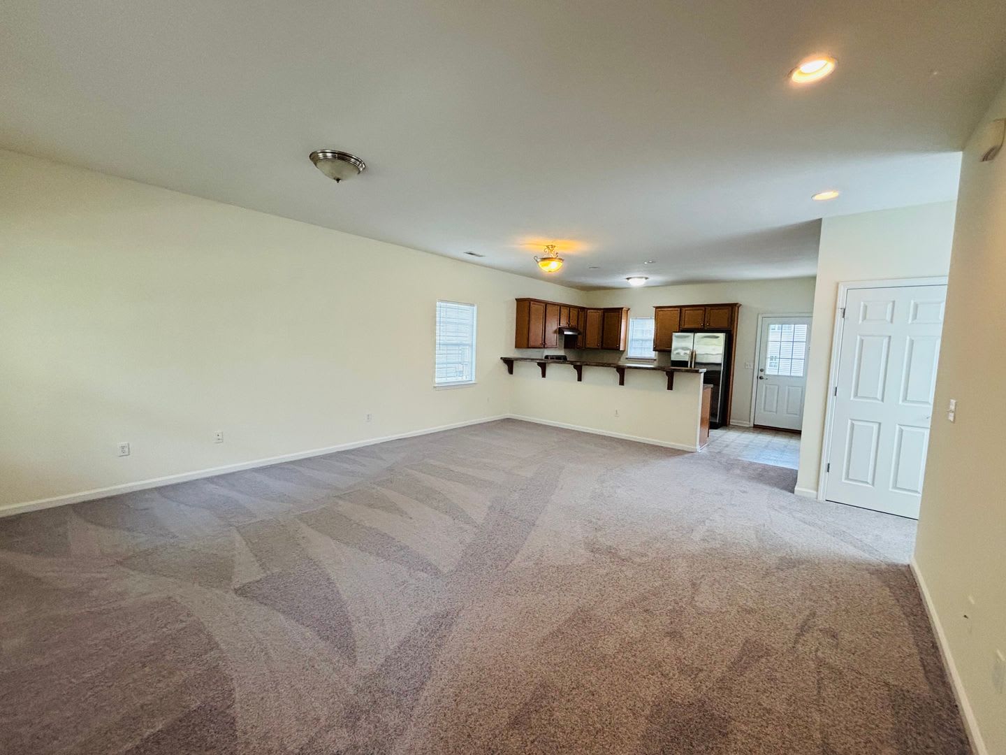 3 Bedroom 2.5 bath House – photo 2