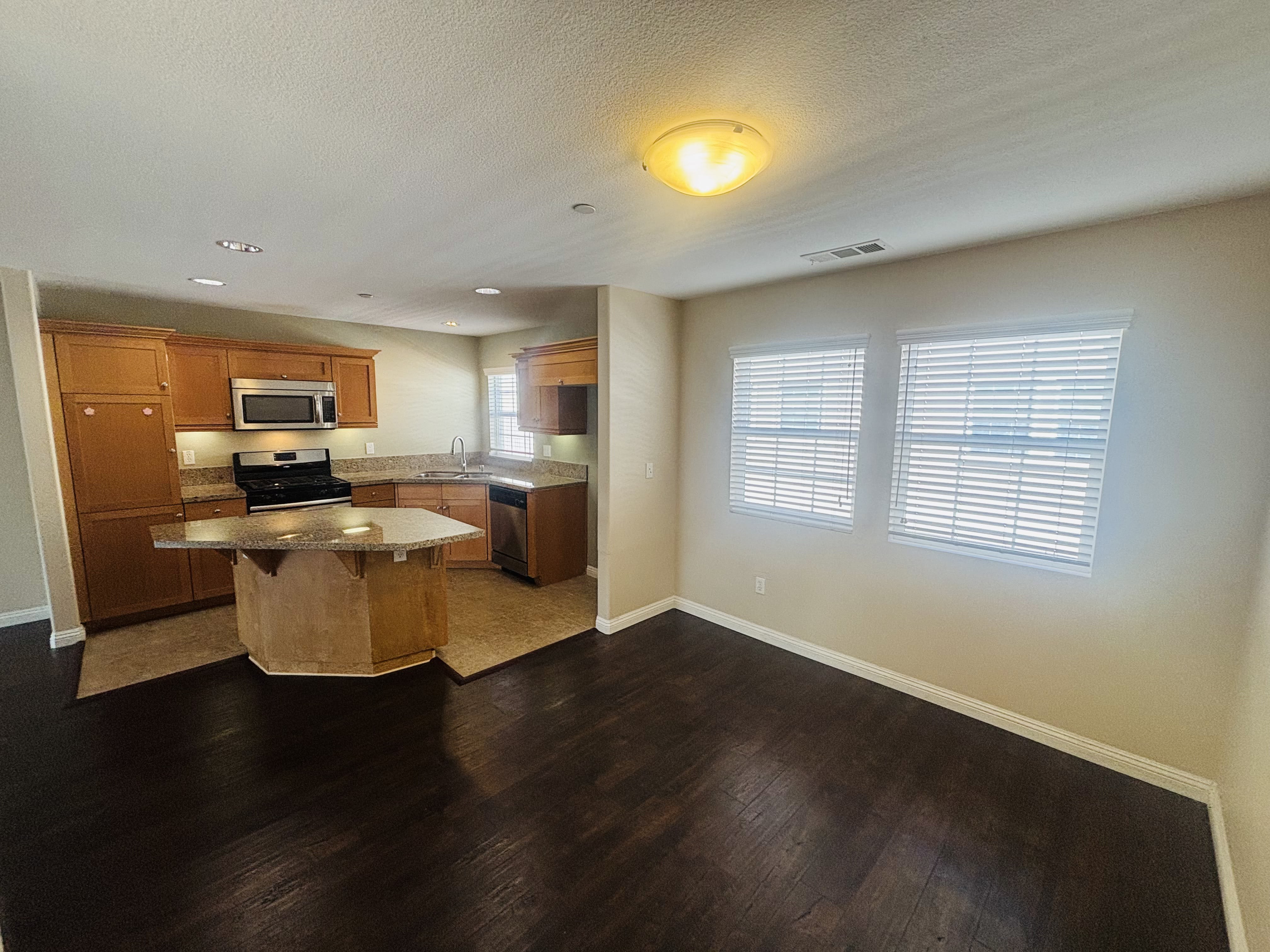 1411 West Lomita Boulevard – photo 5