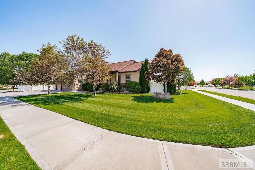 140 Casa Drive – photo 4