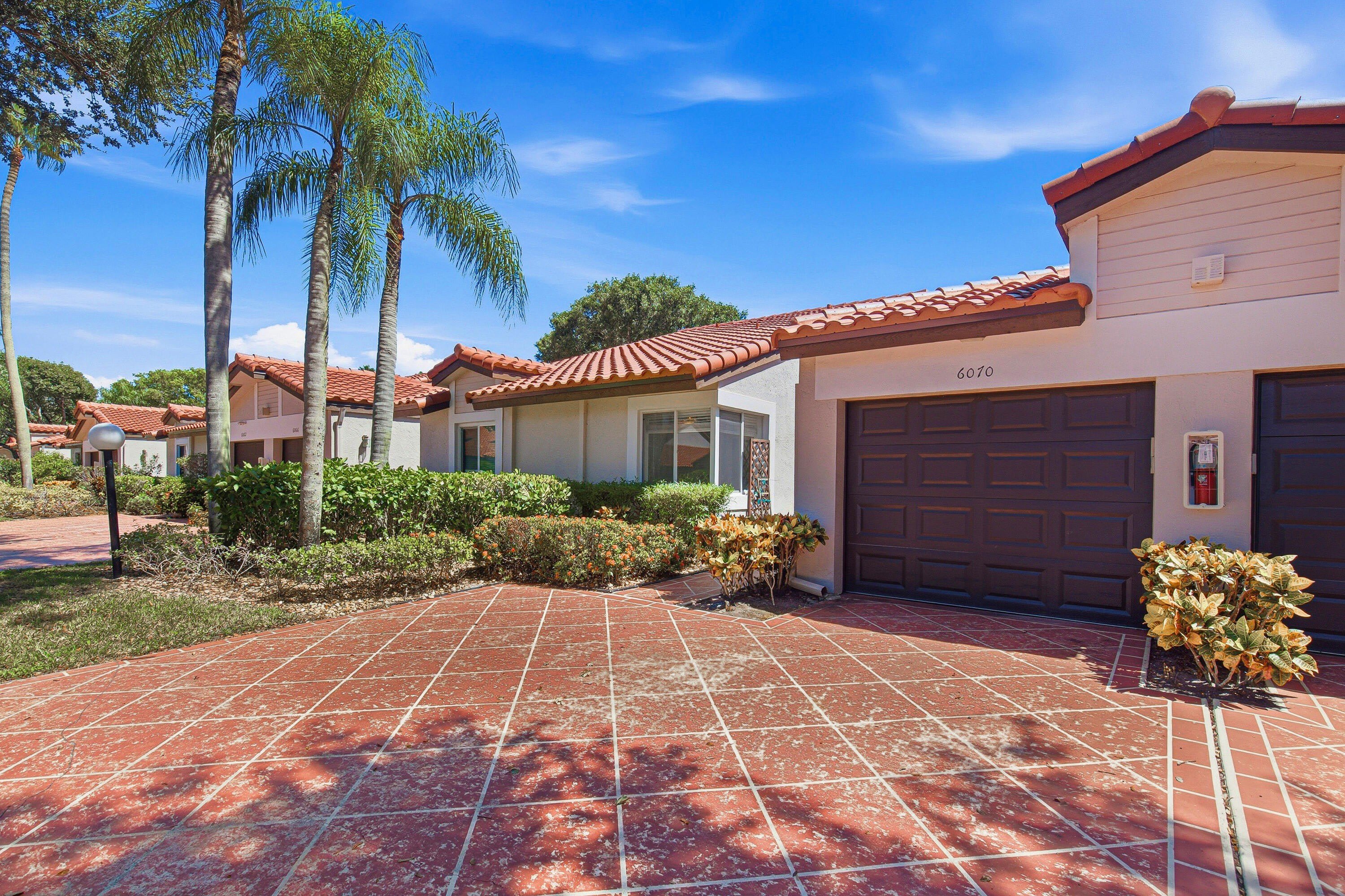 6070 SUNNY MANOR Court – photo 2