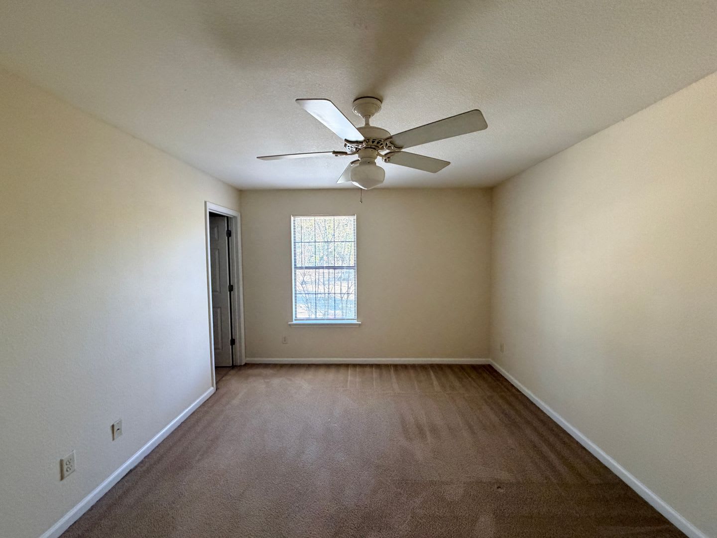 SIGN TODAY HALF OFF YOUR SECOND MONTH'S RENT 2 Bedroom 2 Bath Apartment Minutes from VSU – photo 4