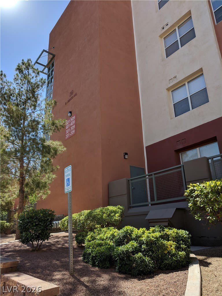 39 E Agate Avenue – photo 2