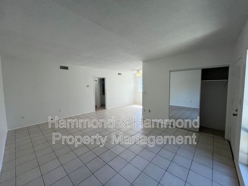 7924 Laurel Canyon Blvd. – photo 5