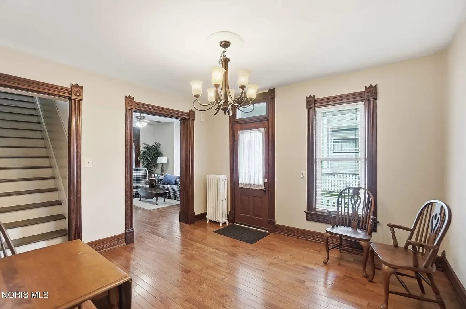 Beautiful home on West Wooster in Bowling Green – photo 5