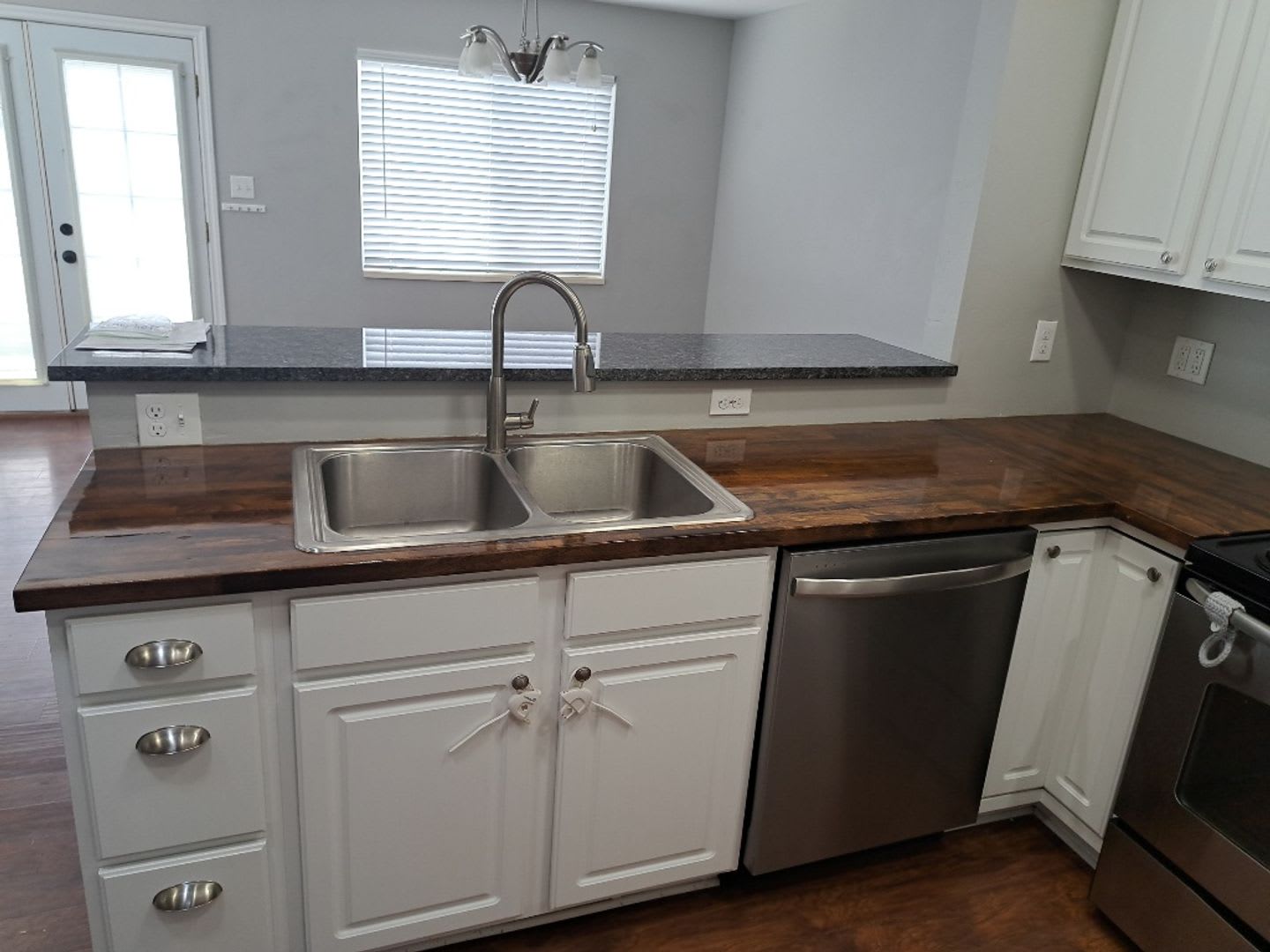 3 Bedroom 2 Bathroom Ranch Level Home – photo 5