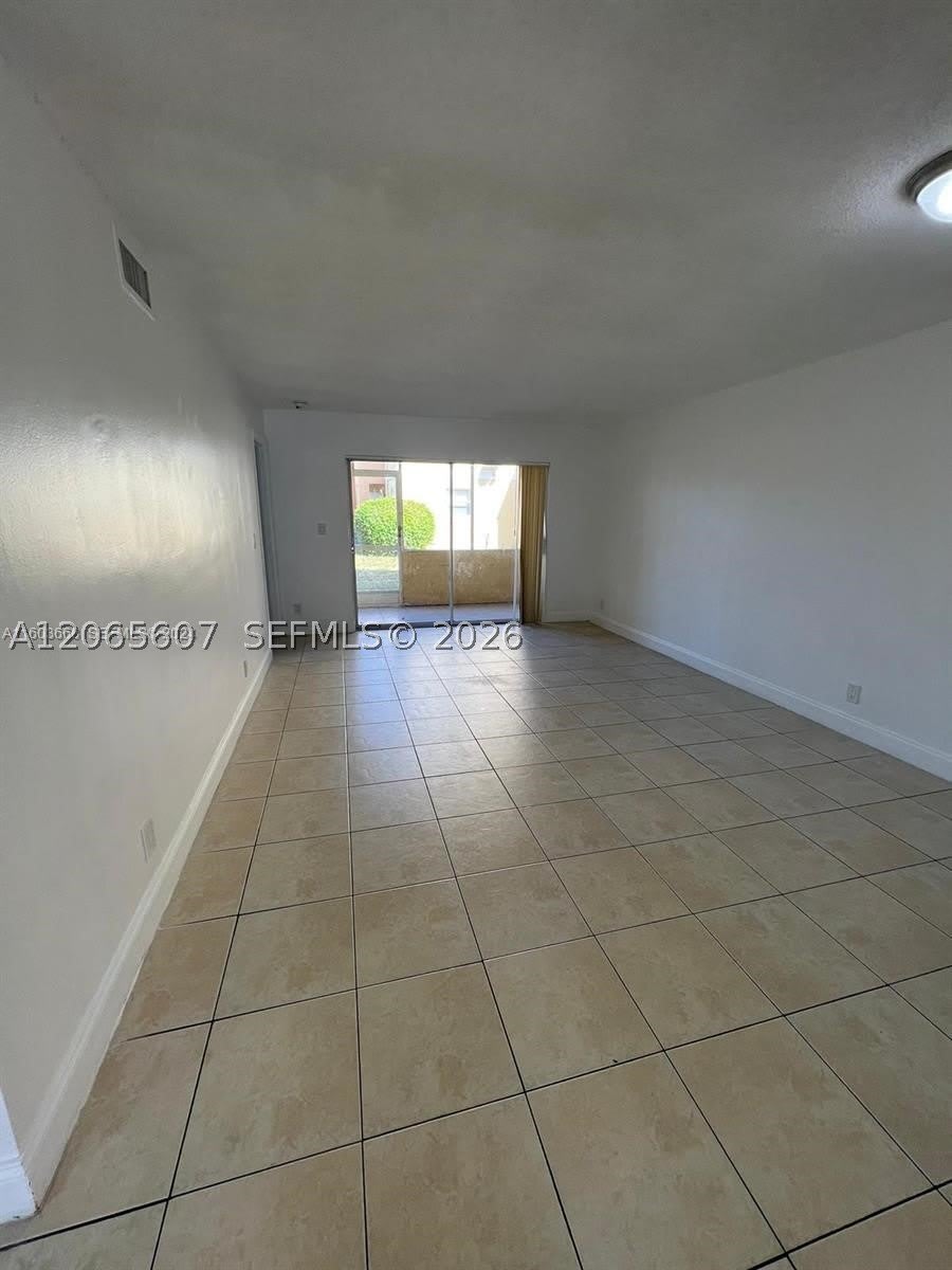 2421 Nw 56Th Ave – photo 4