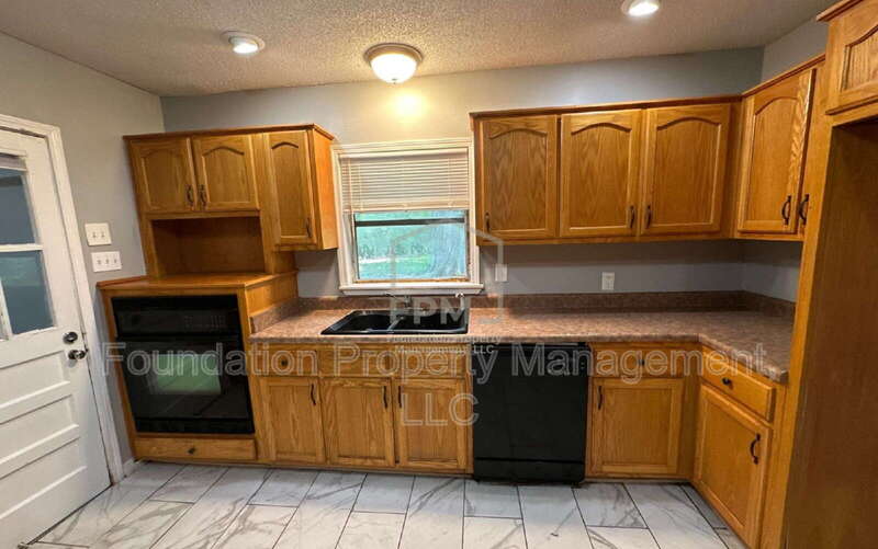 884 Blanchard Road – photo 4